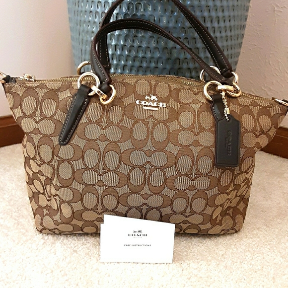 Coach Handbags - (LOWEST)🔥COACH🔥 Small Kelsey Signature Satchel